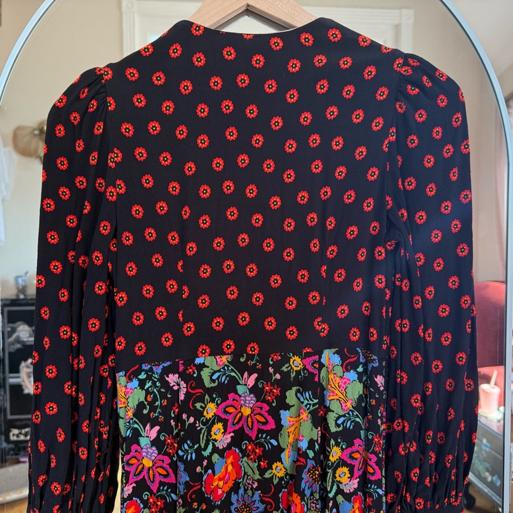 BODEN Blouson Sleeve Maxi Tea Dress
Black, Carnation Garden, 4 PETITE - Picture 7 of 11